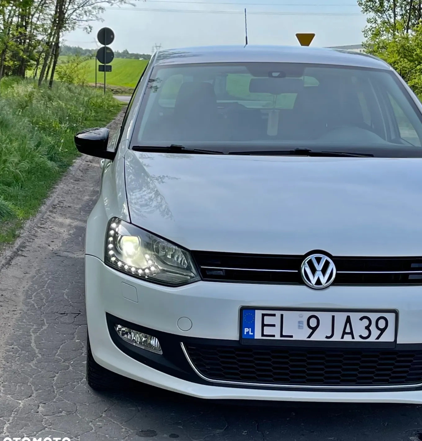 Volkswagen Polo cena 22900 przebieg: 234000, rok produkcji 2012 z Zgierz małe 497